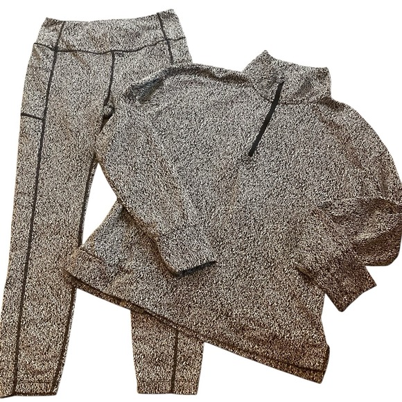 Avia Pants - Avia Black & White Print Athleisure Set Top Medium Bottoms Small Active Walking